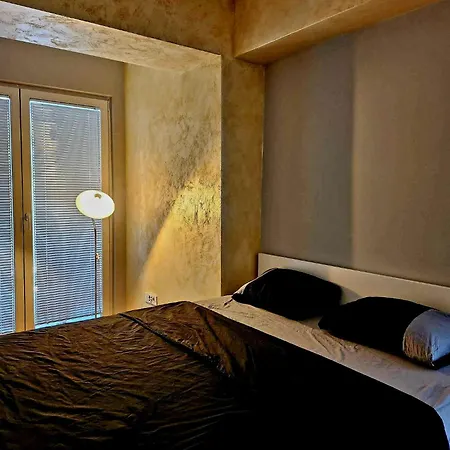 Apartment 35